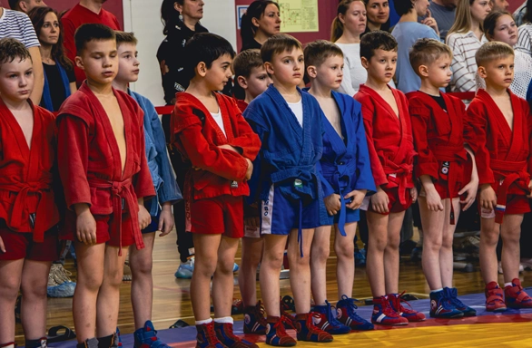 Построение в спортивном клубе Академия Чемпионов
