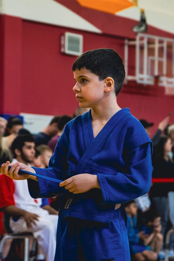 Подготовка к схватке в спортивном клубе Академия Чемпионов