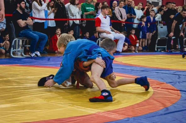 Борьба в спортивном клубе Академия Чемпионов